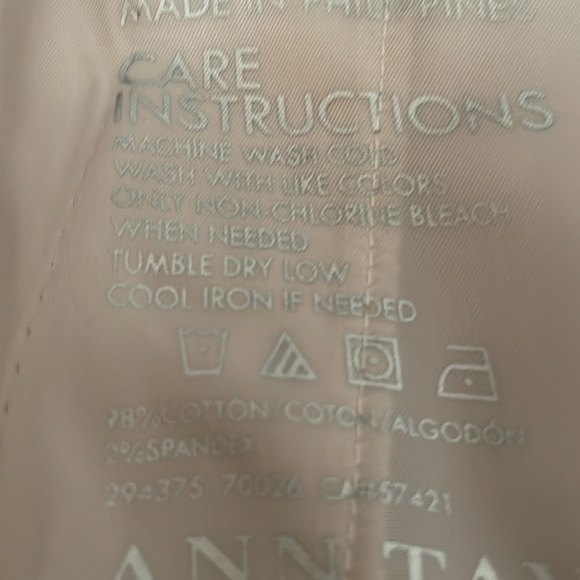 Ann Taylor city shorts size 14 NWT tan color. Front and back pockets - Picture 7 of 7